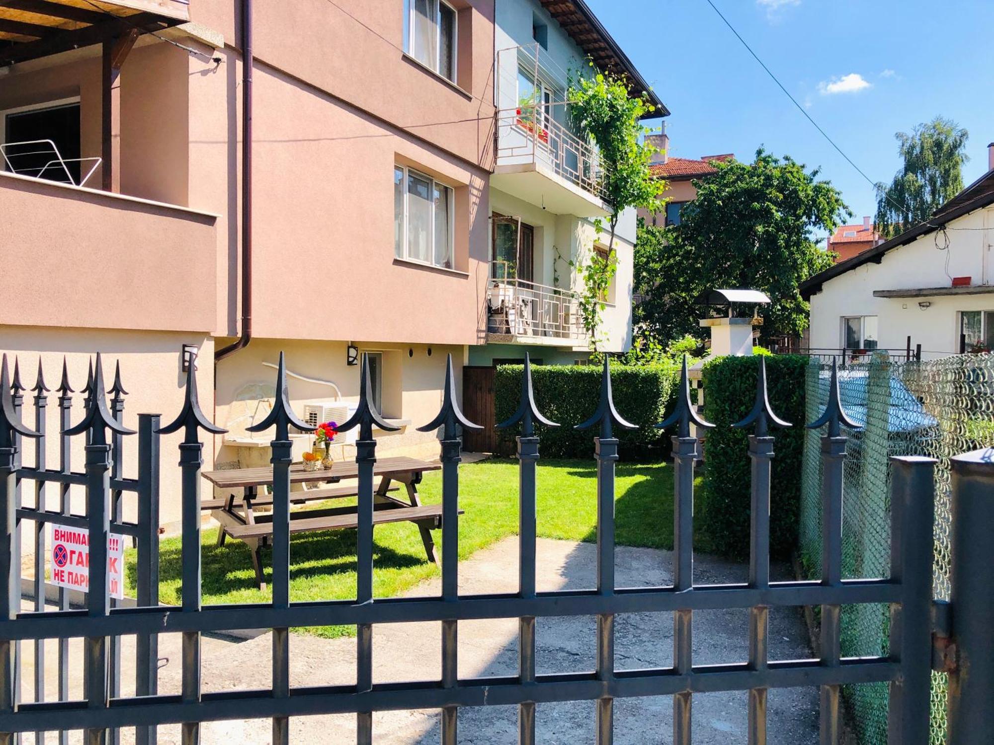 Pavlovi Apartments Samokov Esterno foto